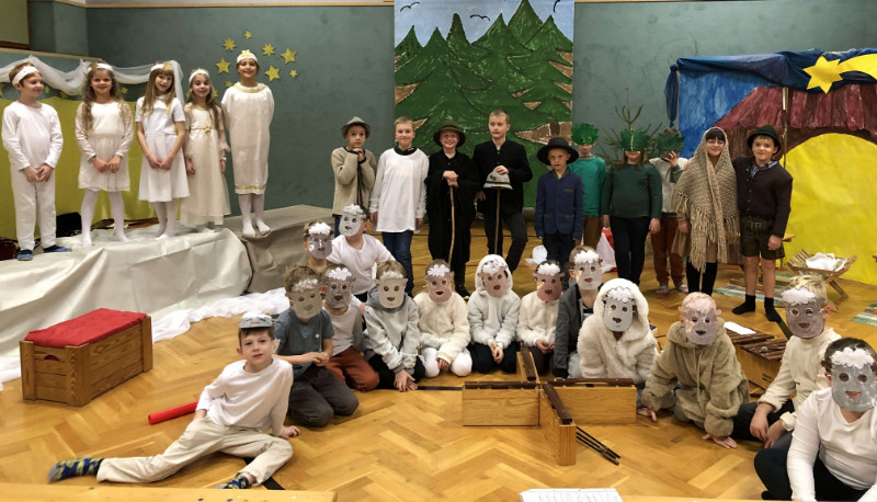 Der neue Stern - alle 29 Schulkinder waren beim Musical eingebunden.